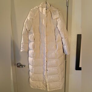 Women’s LL Bean Long Puffer in Cream size Large Petite